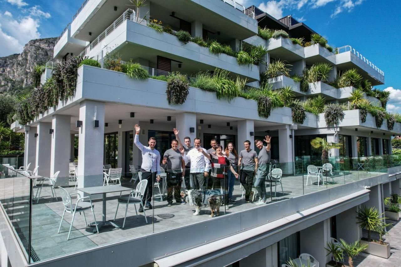 Hotel La Fiorita Limone sul Garda Esterno foto