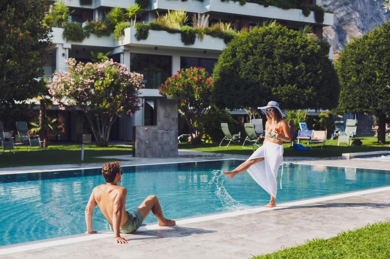 Hotel La Fiorita Limone sul Garda Esterno foto