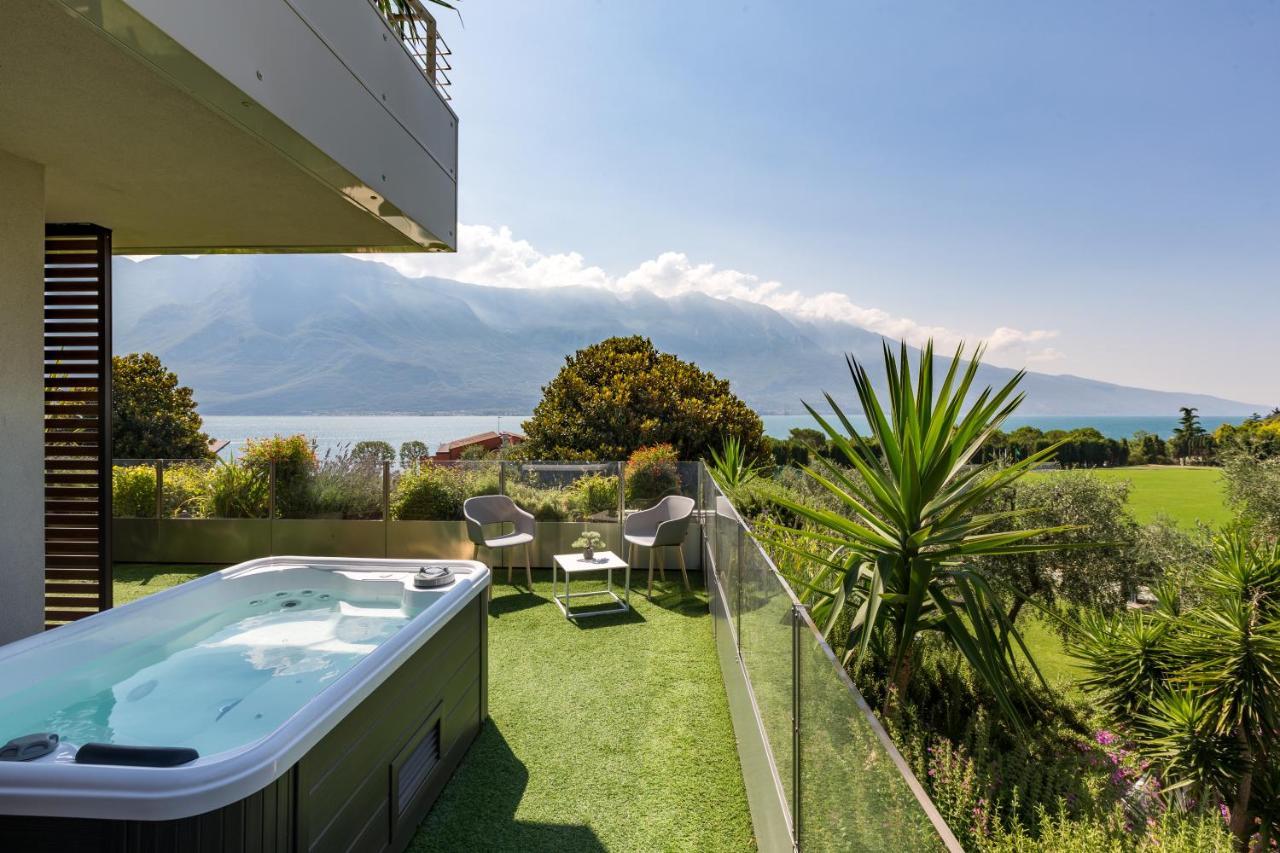 Hotel La Fiorita Limone sul Garda Esterno foto