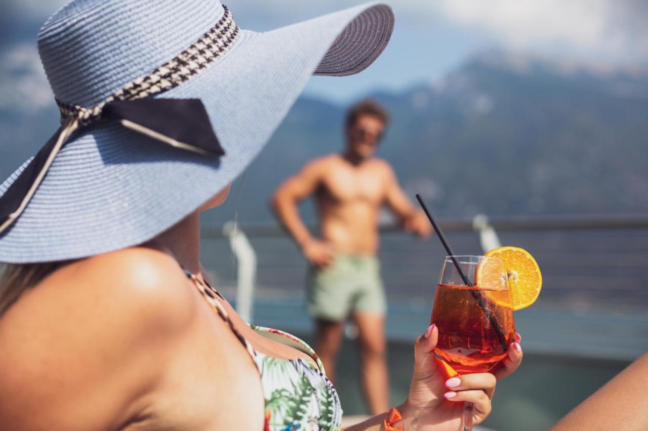 Hotel La Fiorita Limone sul Garda Esterno foto