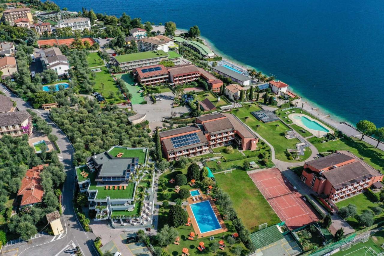 Hotel La Fiorita Limone sul Garda Esterno foto