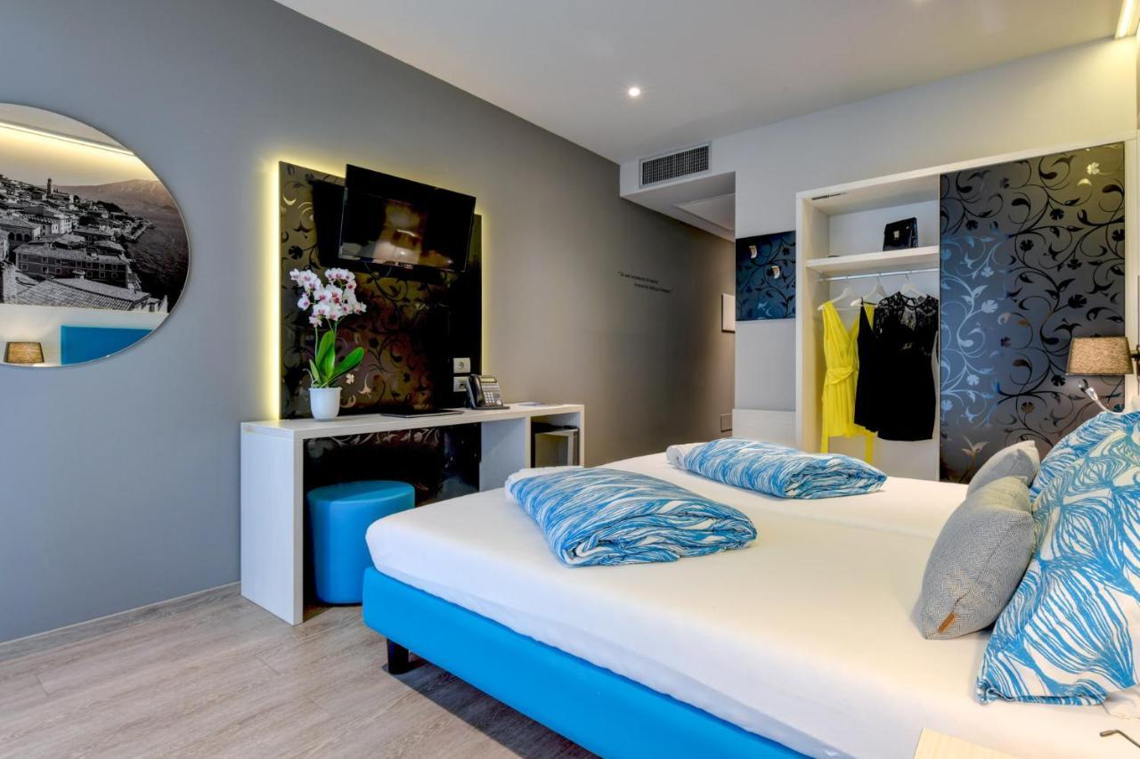 Hotel La Fiorita Limone sul Garda Esterno foto