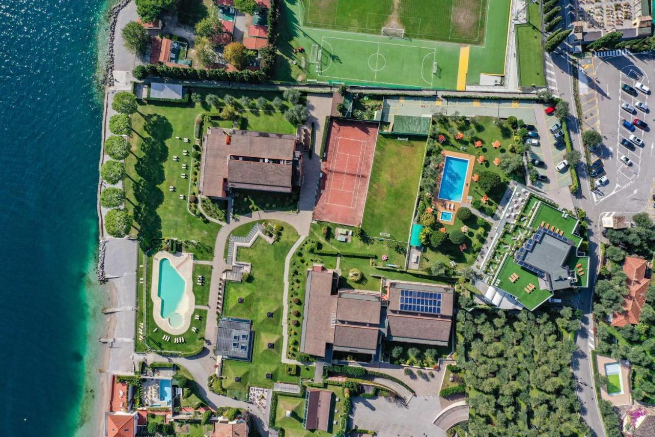 Hotel La Fiorita Limone sul Garda Esterno foto